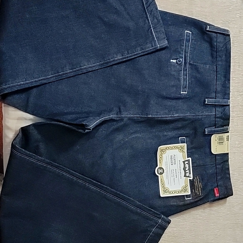 Levi skateboarding pleated trouser jeans